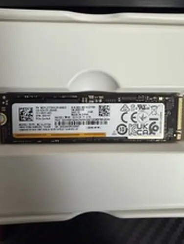 Samsung NVMe SSD 1TB Model MZ-VL21T0A gen4x4