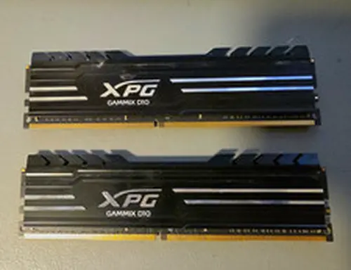 XPG GAMMIX D10 Desktop Memory 32GB DDR4 3000MHz PC4-24000