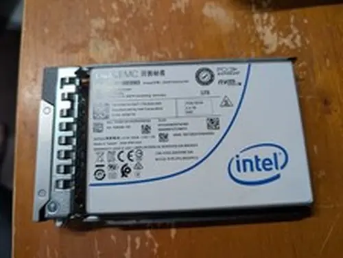 Unused Dell PRKTIM Intel D7-P5600 3.2TB U.2 NVMe PCIe Gen4 SSD SSDPF2KE032T9E