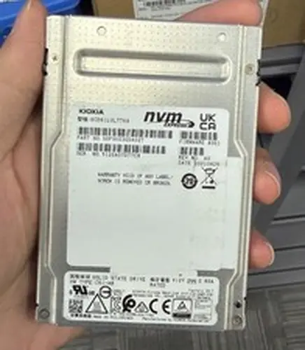 KIOXIA CD6 7.68TB SSD 2.5" U.2 PCIe 4.0 NVME Solid State Drive KCD61LUL7T68
