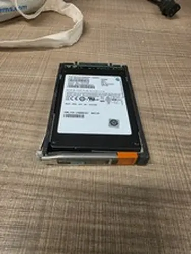 Dell EMC 118000181 MZ-ILS1T60 1.6TB 12Gbps SFF SAS 2.5" Server SSD Drive