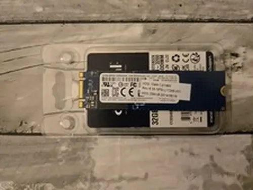 Toshiba 2280mm BG3 256GB M.2 NVMe Gen 3.0 x 4 SSD KBG30ZMV256G