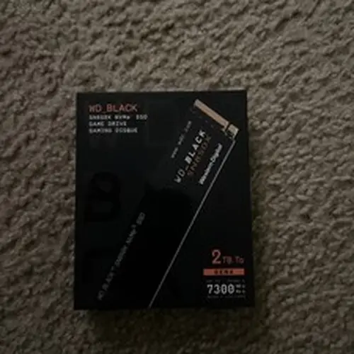 Western Digital WD_BLACK SN850X 2TB NVMe M.2 PCIe Gen4 Internal SSD