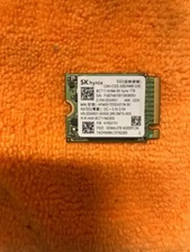 SK Hynix BC711 1TB M.2 2230 NVMe PCIe Gen3 x4 SSD HFM001TD3GX013N