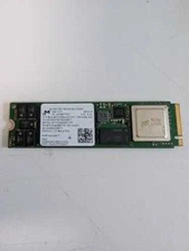 Micron 7450 PRO 960GB M.2 2280 PCIe Gen4 x4 NVMe Enterprise Internal SSD
