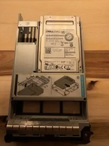 Dell EMC / KIOXIA PM6 960GB Enterprise SAS SSD 96–98% SSD LIFE 6N7KY
