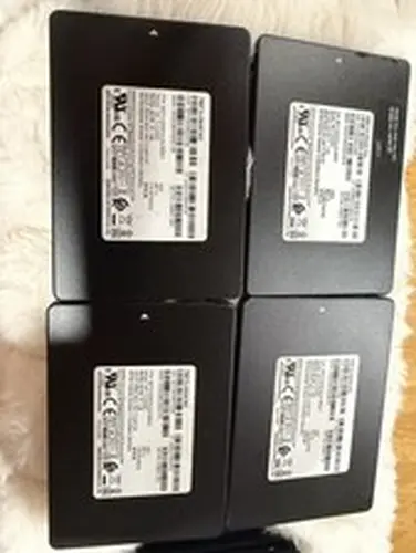 Lot of 4 Samsung PM871b MZ-7LN256C 256GB Internal SSD 2.5" SATA 1TB Total *95%+