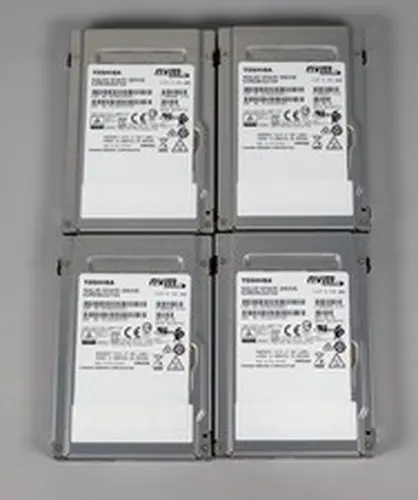 Toshiba Kioxia CM5-R 3.84TB U.2 NVMe SSD KCM5XRUG3T84 PCIe 3.0 x4