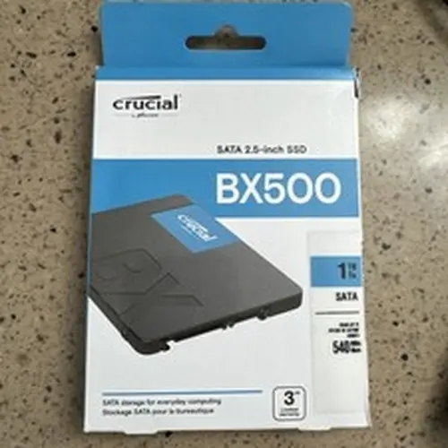 Crucial BX500 1tb 2.5-inch SATA SSD with bonus Corsair mounting bracket