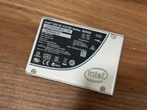 Intel DC P3700 800GB 2.5" U.2 NVMe PCIe 3.0 Enterprise SSD