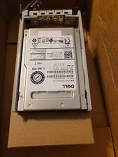 Toshiba KPM5XRUG1T92 1.92TB SAS 12Gb/s 2.5" SSD 93% Life Dell ME4 w/ Tray