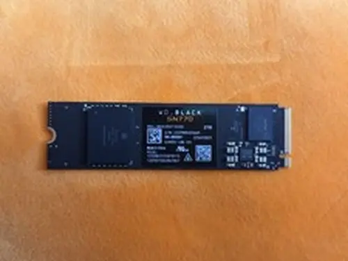 Western Digital WD_BLACK SN770 2TB M.2 NVMe Internal SSD (WDS200T3X0E)